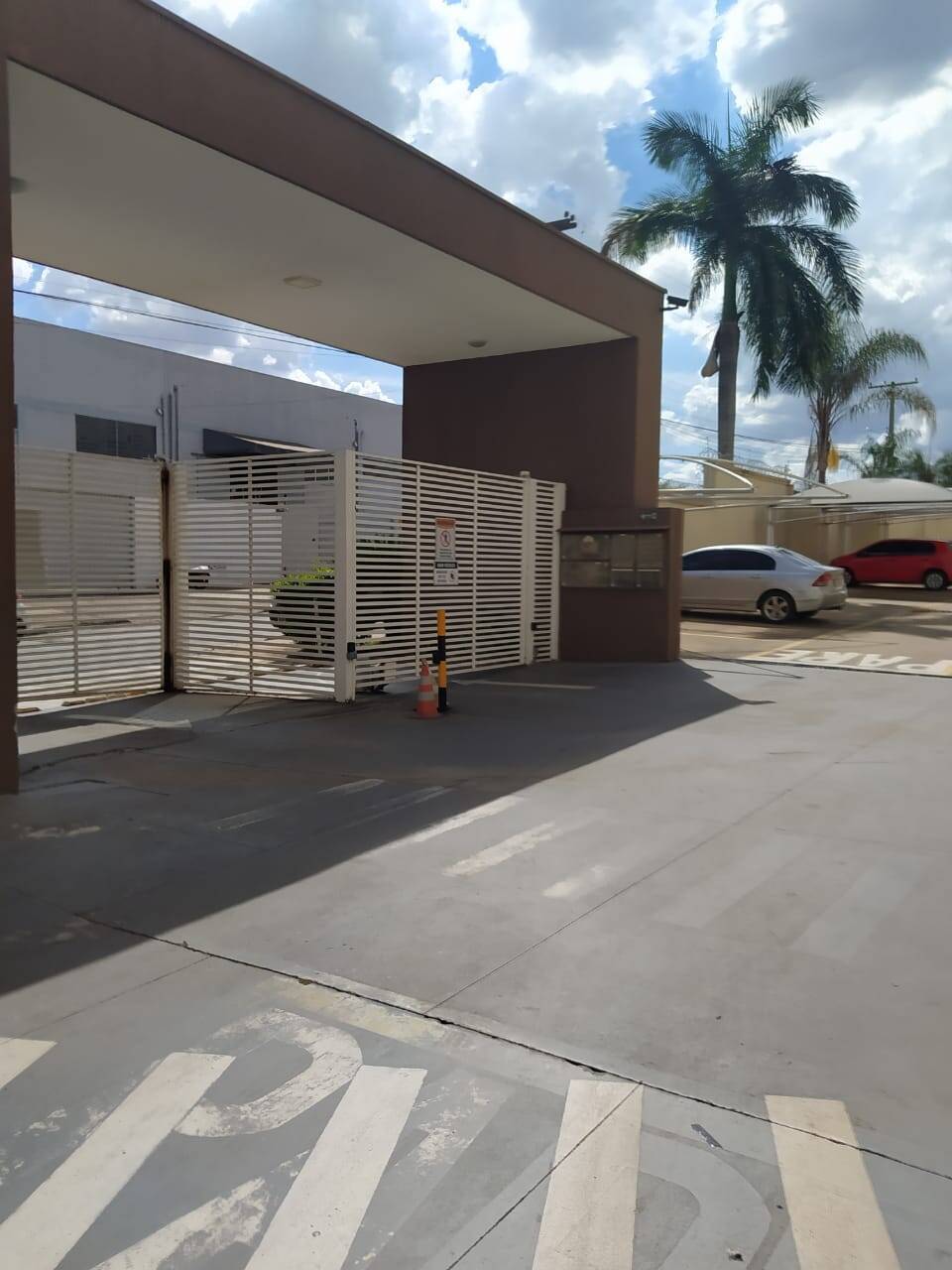 #662 - Apartamento para Venda em Aparecida de Goiânia - GO