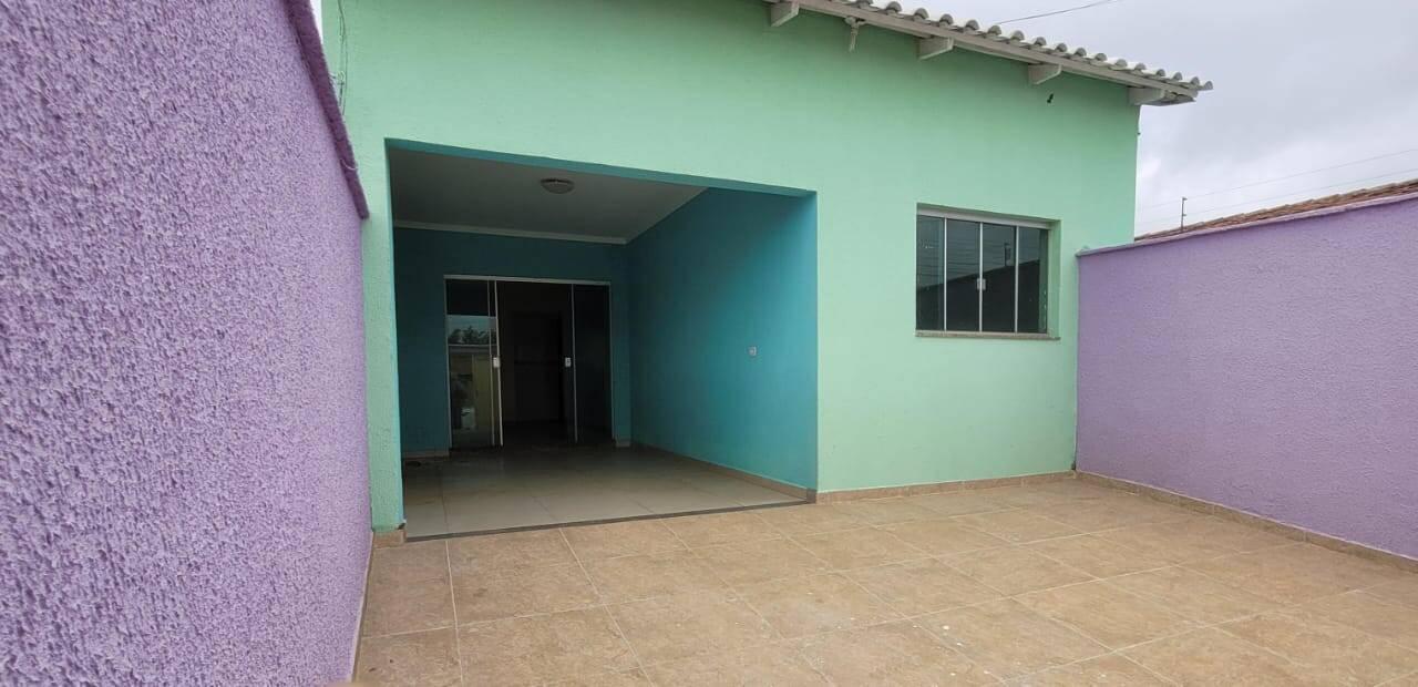 #1032 - Casa para Venda em Aparecida de Goiânia - GO