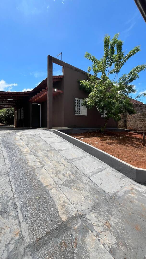 #1044 - Casa para Venda em Aparecida de Goiânia - GO