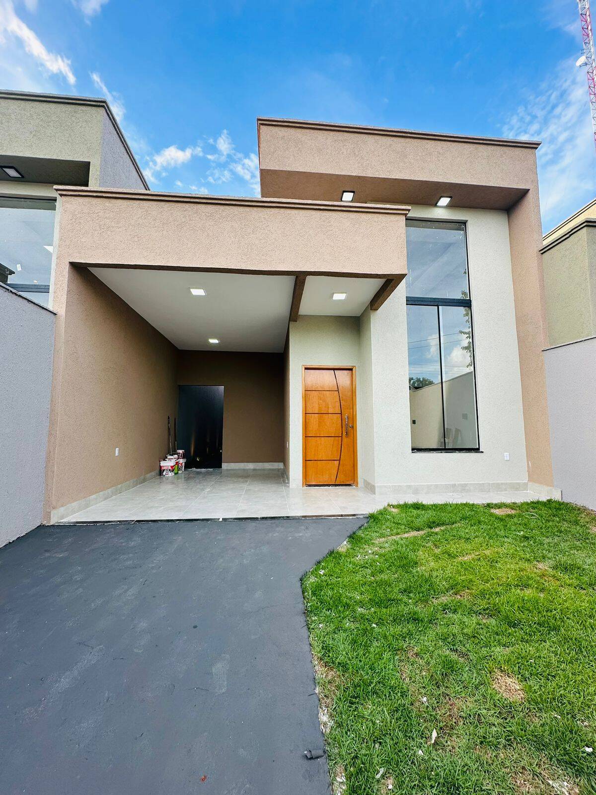 #1068 - Casa para Venda em Aparecida de Goiânia - GO