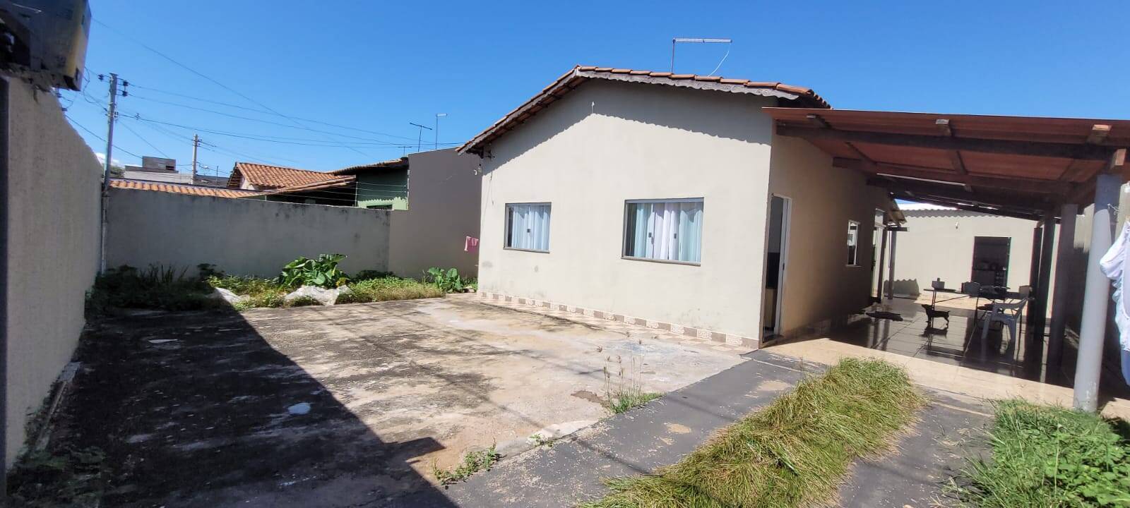 #1122 - Casa para Venda em Aparecida de Goiânia - GO