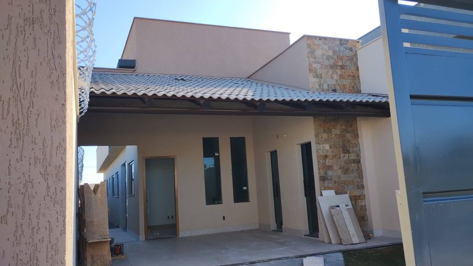 #1208 - Casa para Venda em Aparecida de Goiânia - GO