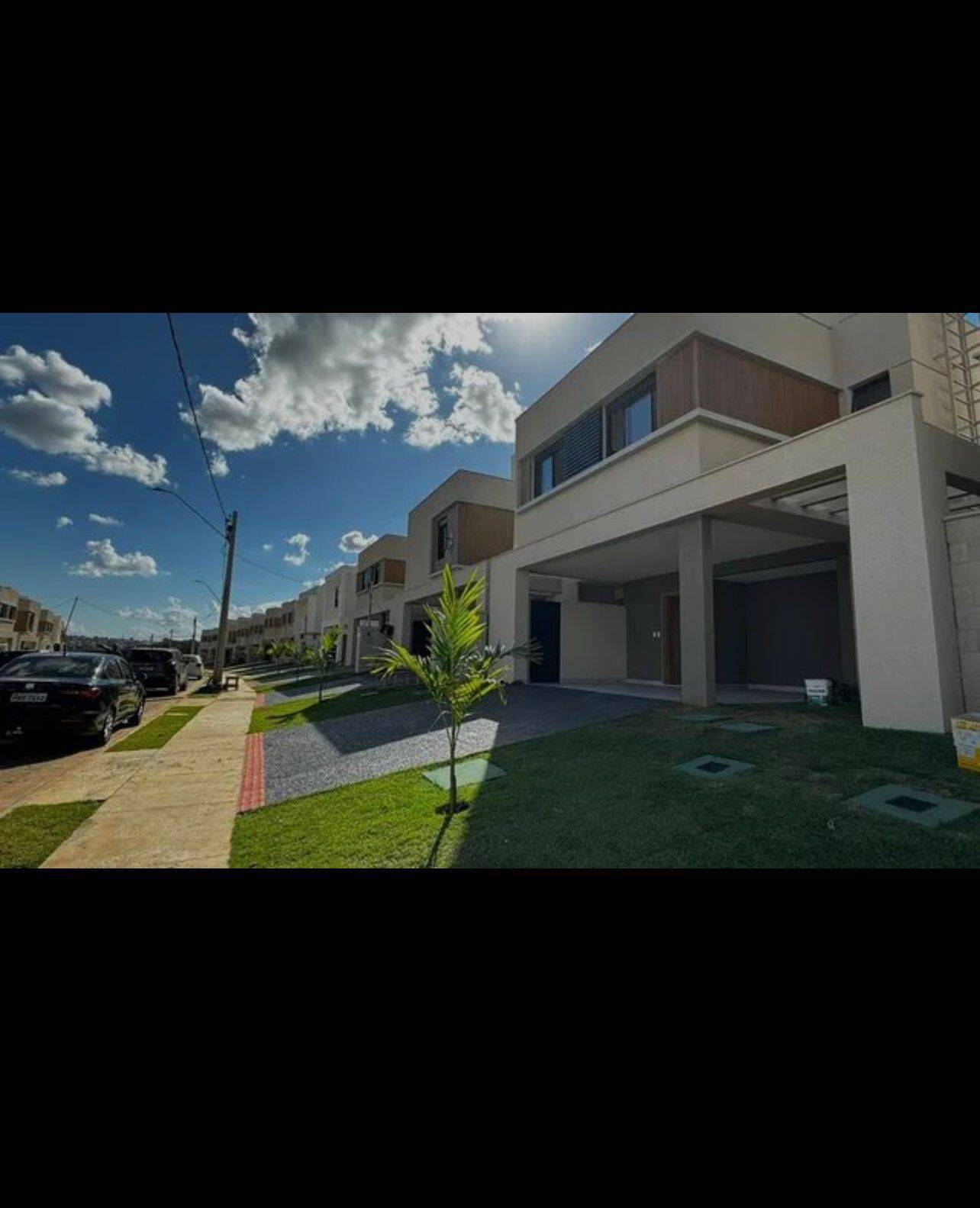 #1217 - Sobrado para Venda em Aparecida de Goiânia - GO