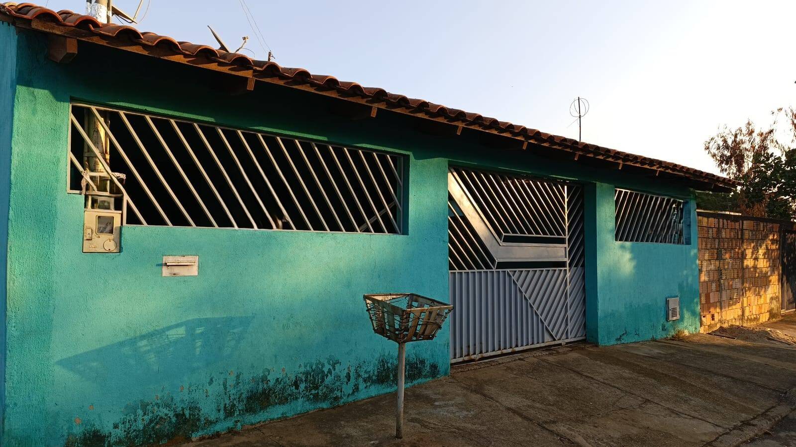#1335 - Casa para Venda em Aparecida de Goiânia - GO