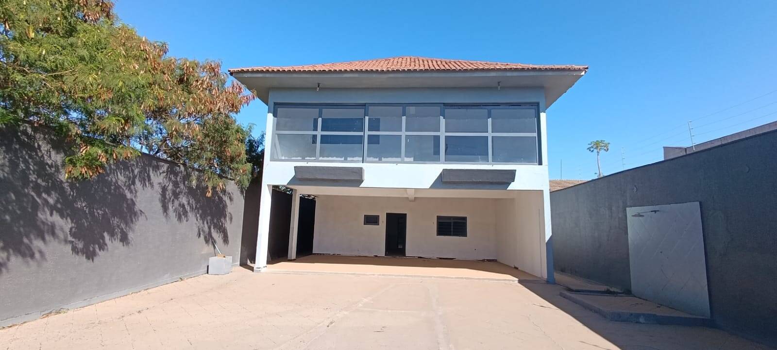 #1349 - Sobrado para Venda em Aparecida de Goiânia - GO