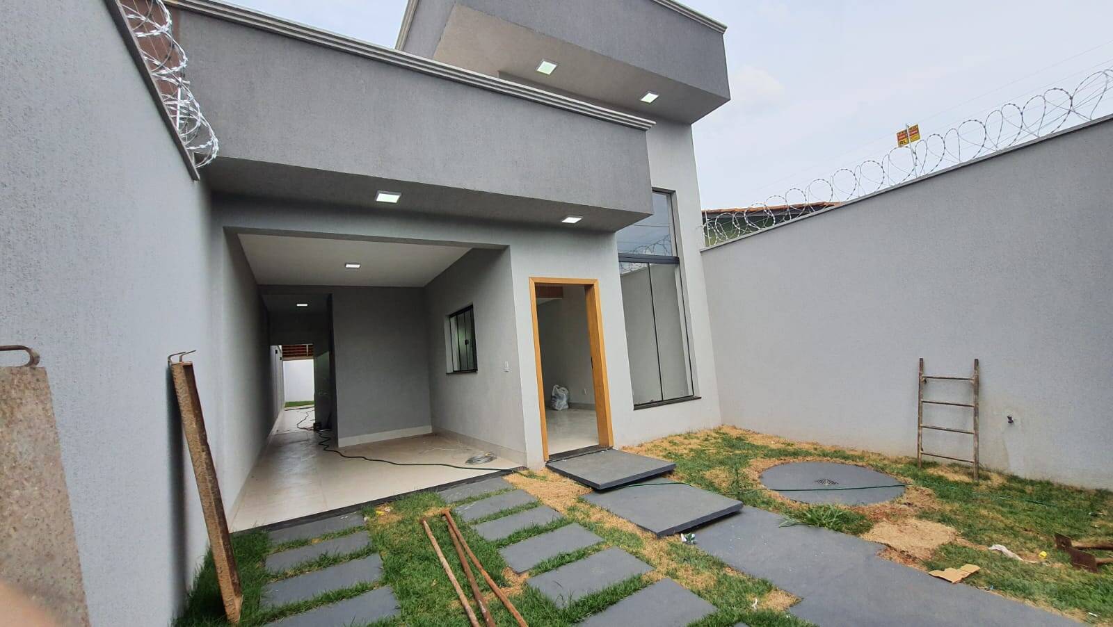 #1363 - Casa para Venda em Aparecida de Goiânia - GO