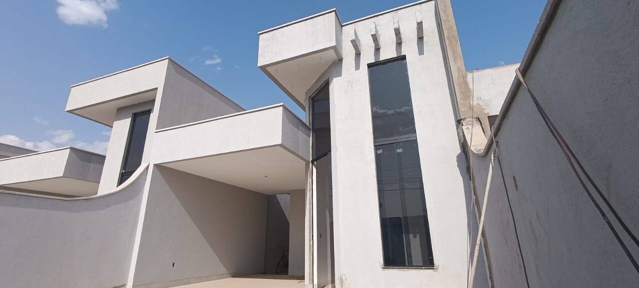 #1408 - Casa para Venda em Aparecida de Goiânia - GO