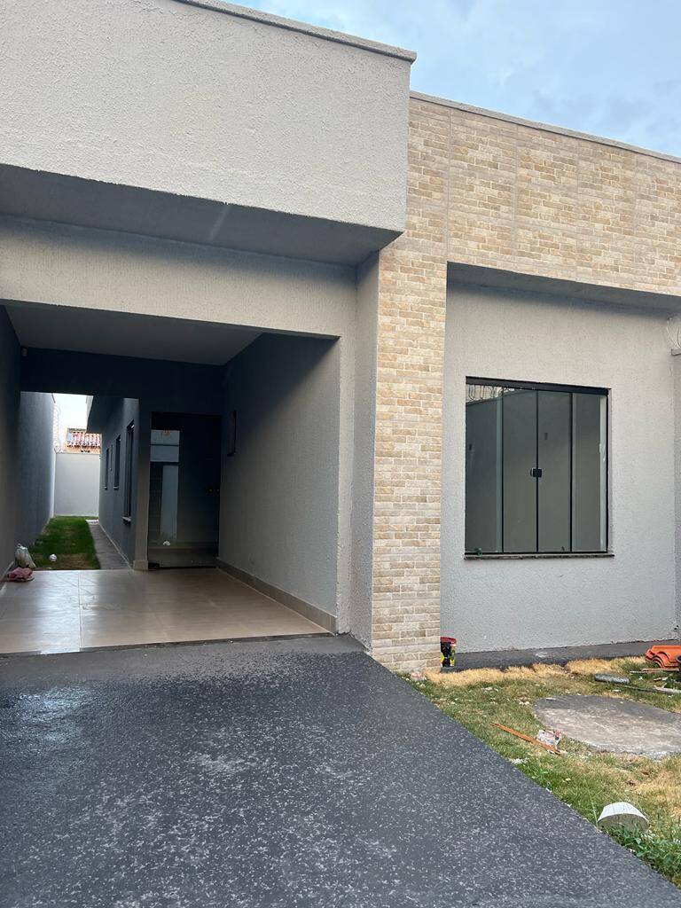 #1560 - Casa para Venda em Aparecida de Goiânia - GO