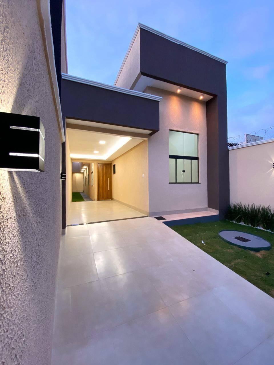 #1163 - Casa para Venda em Aparecida de Goiânia - GO