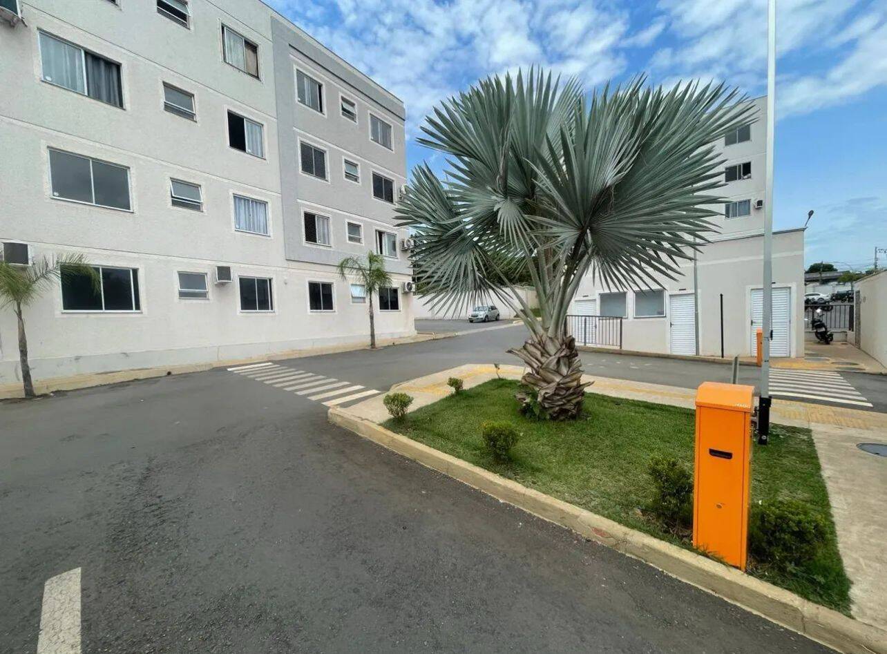 #1668 - Apartamento para Venda em Aparecida de Goiânia - GO