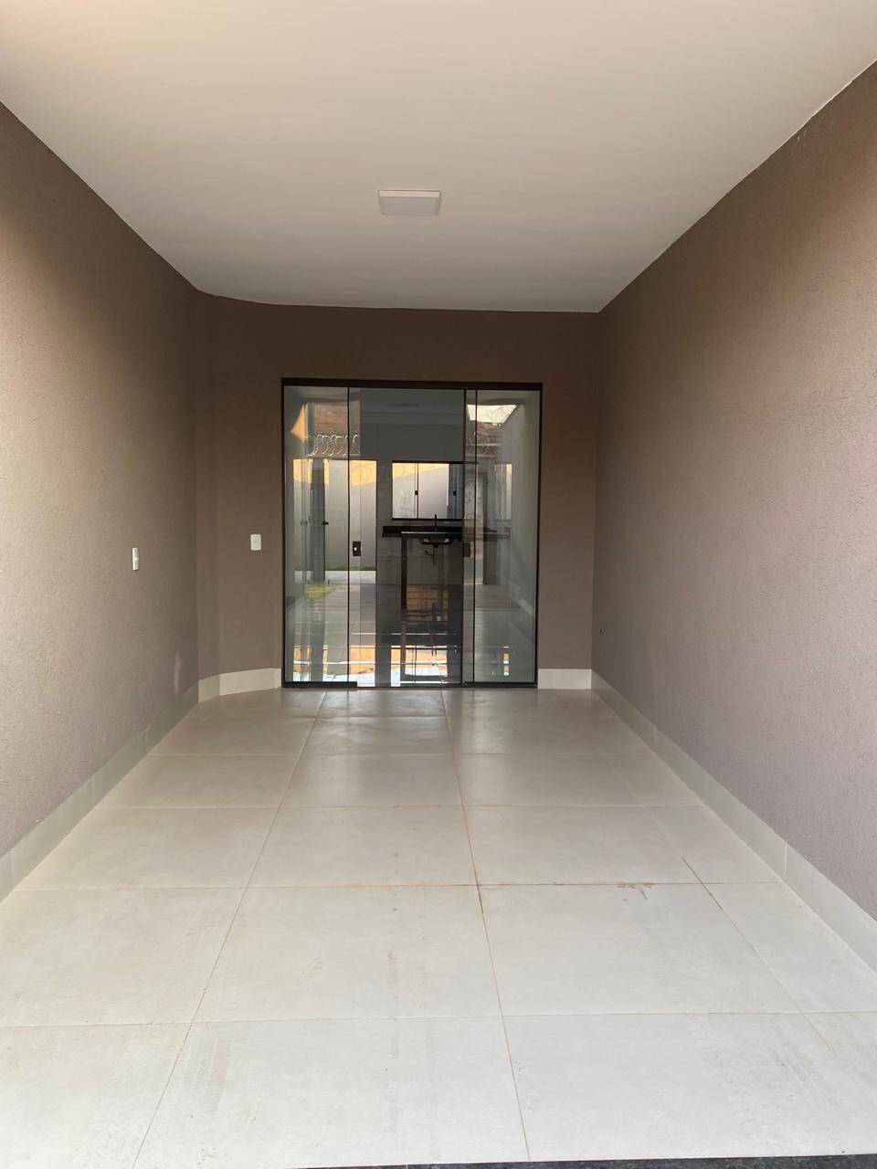 #1687 - Casa para Venda em Aparecida de Goiânia - GO