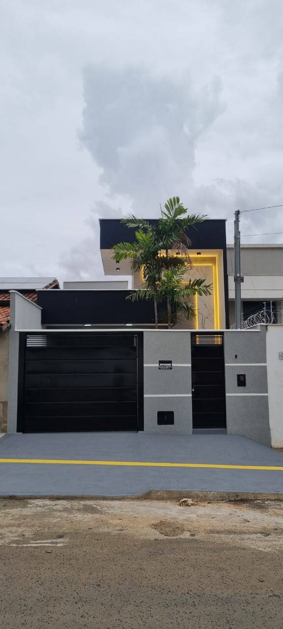 #1708-BI - Casa para Venda em Aparecida de Goiânia - GO