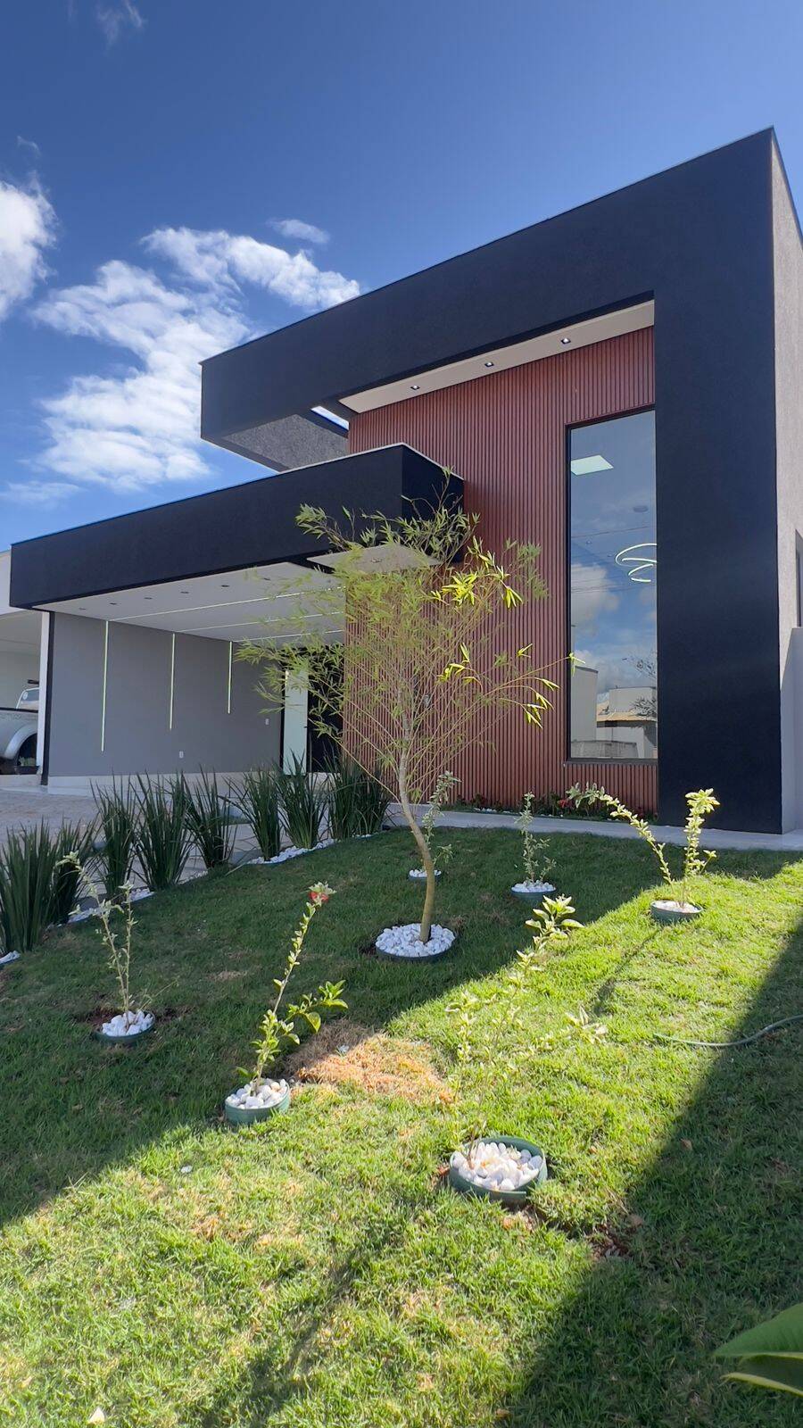 #1744 - Casa para Venda em Senador Canedo - GO