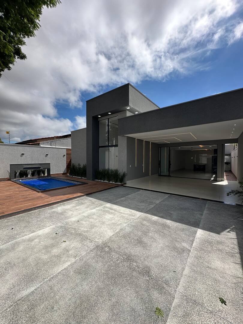 #1771 - Casa para Venda em Goiânia - GO