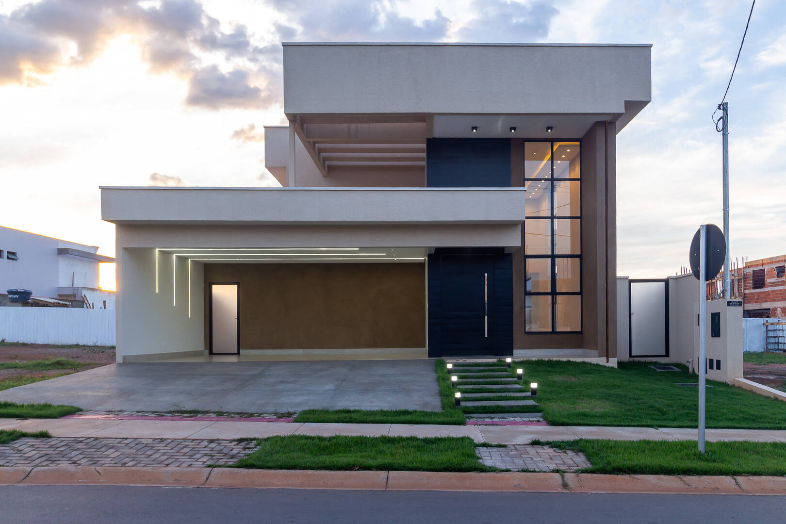 #1820 - Casa para Venda em Aparecida de Goiânia - GO