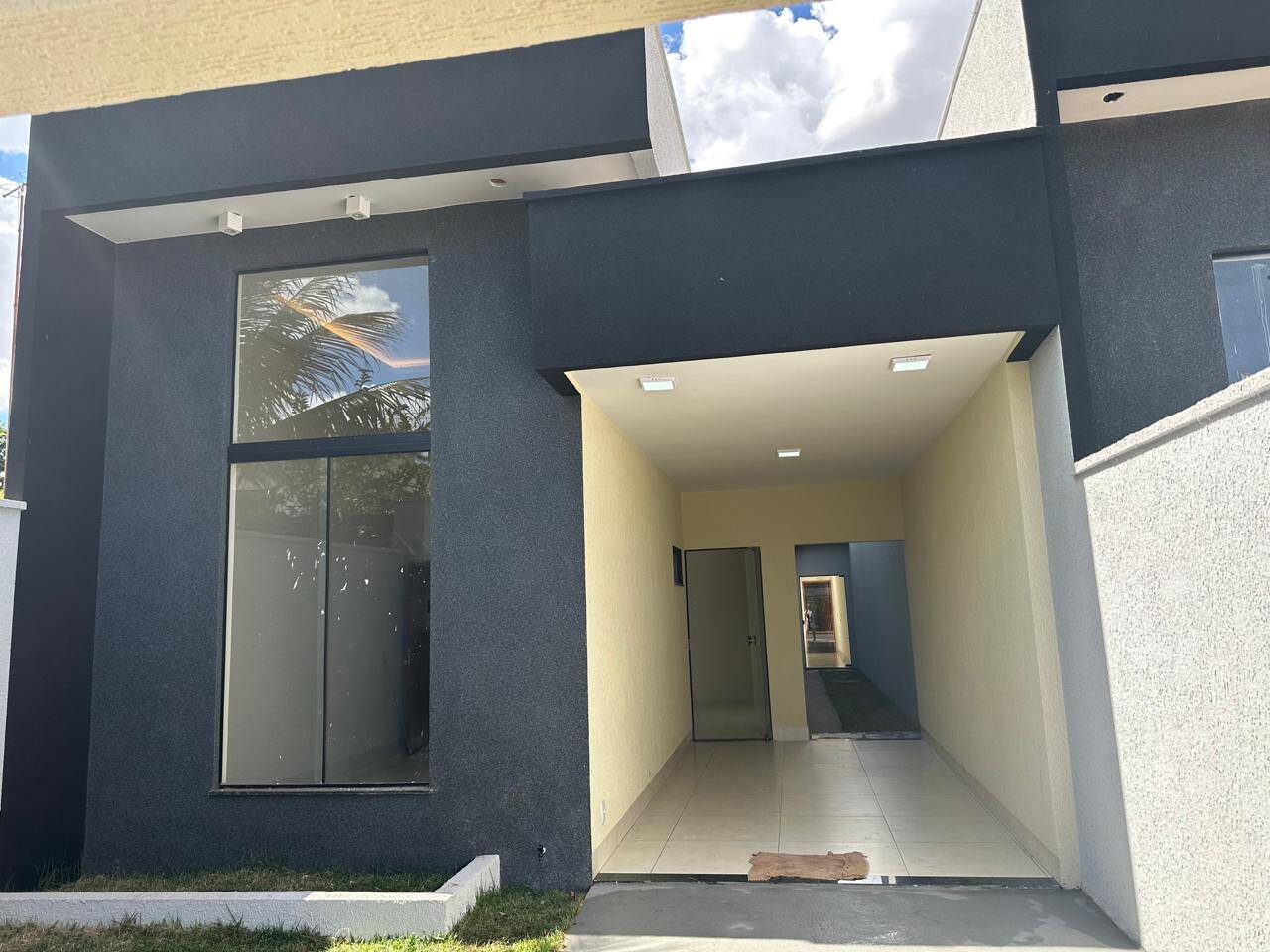 #1854 - Casa para Venda em Aparecida de Goiânia - GO