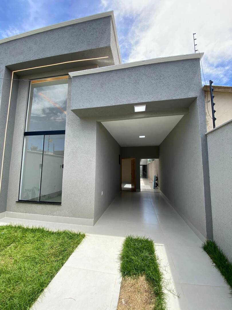 #1855 - Casa para Venda em Aparecida de Goiânia - GO