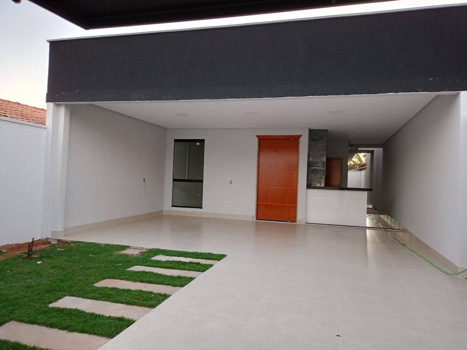 #1998 - Casa para Venda em Aparecida de Goiânia - GO