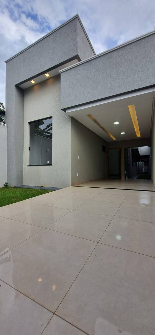 #2035 - Casa para Venda em Aparecida de Goiânia - GO