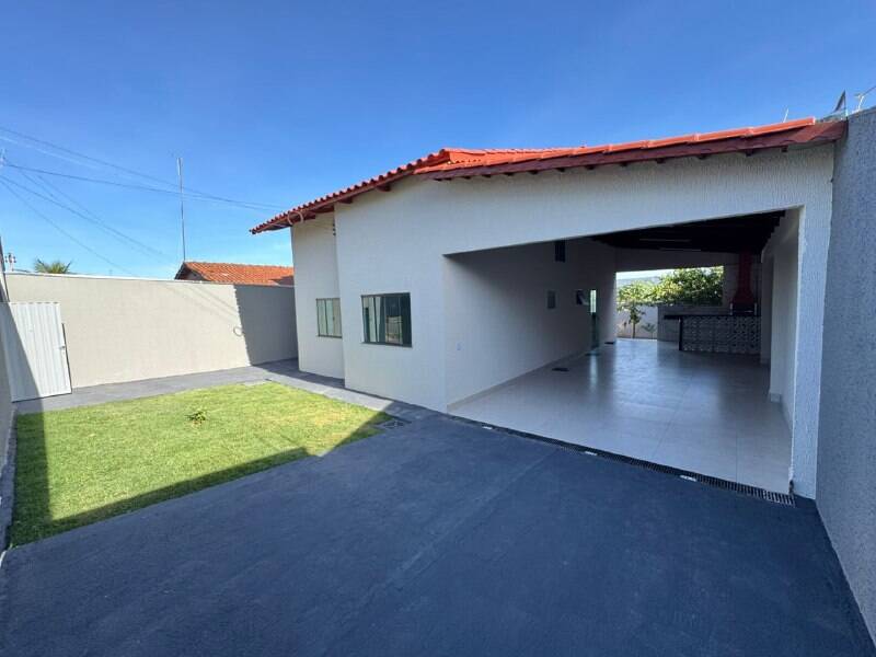 #2056 - Casa para Venda em Aparecida de Goiânia - GO