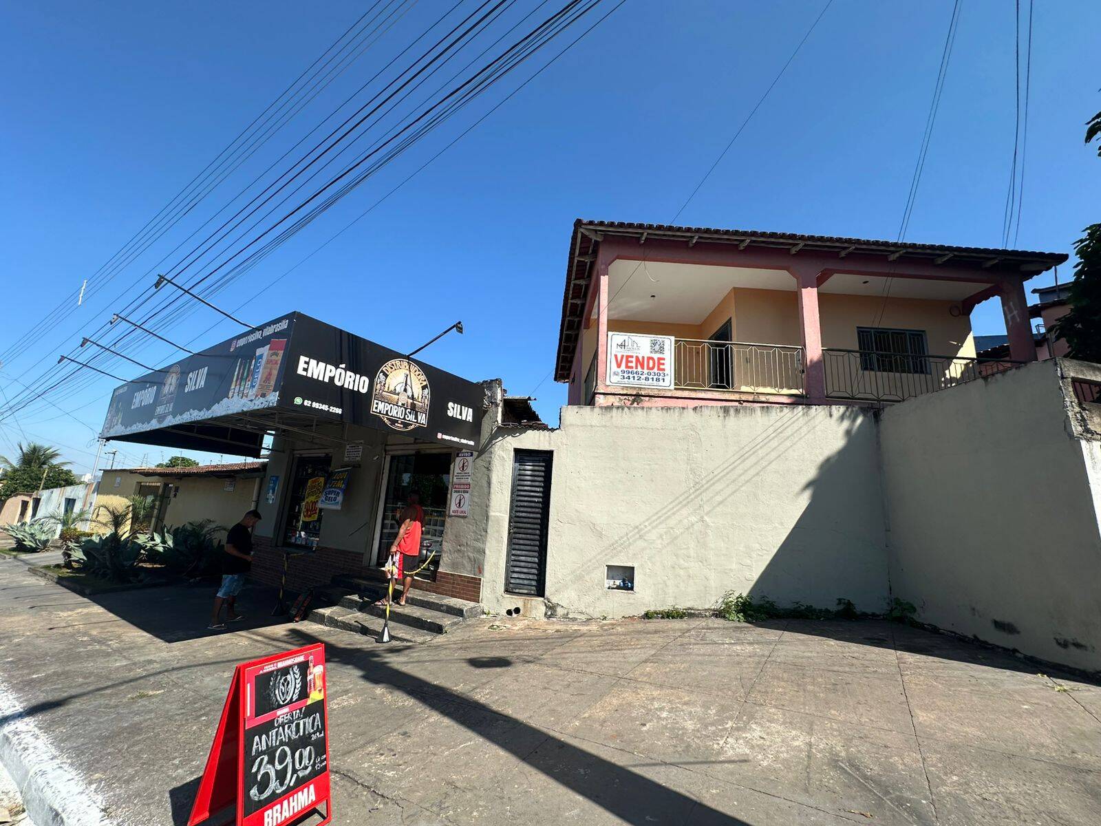 #2077 - Sobrado para Venda em Aparecida de Goiânia - GO