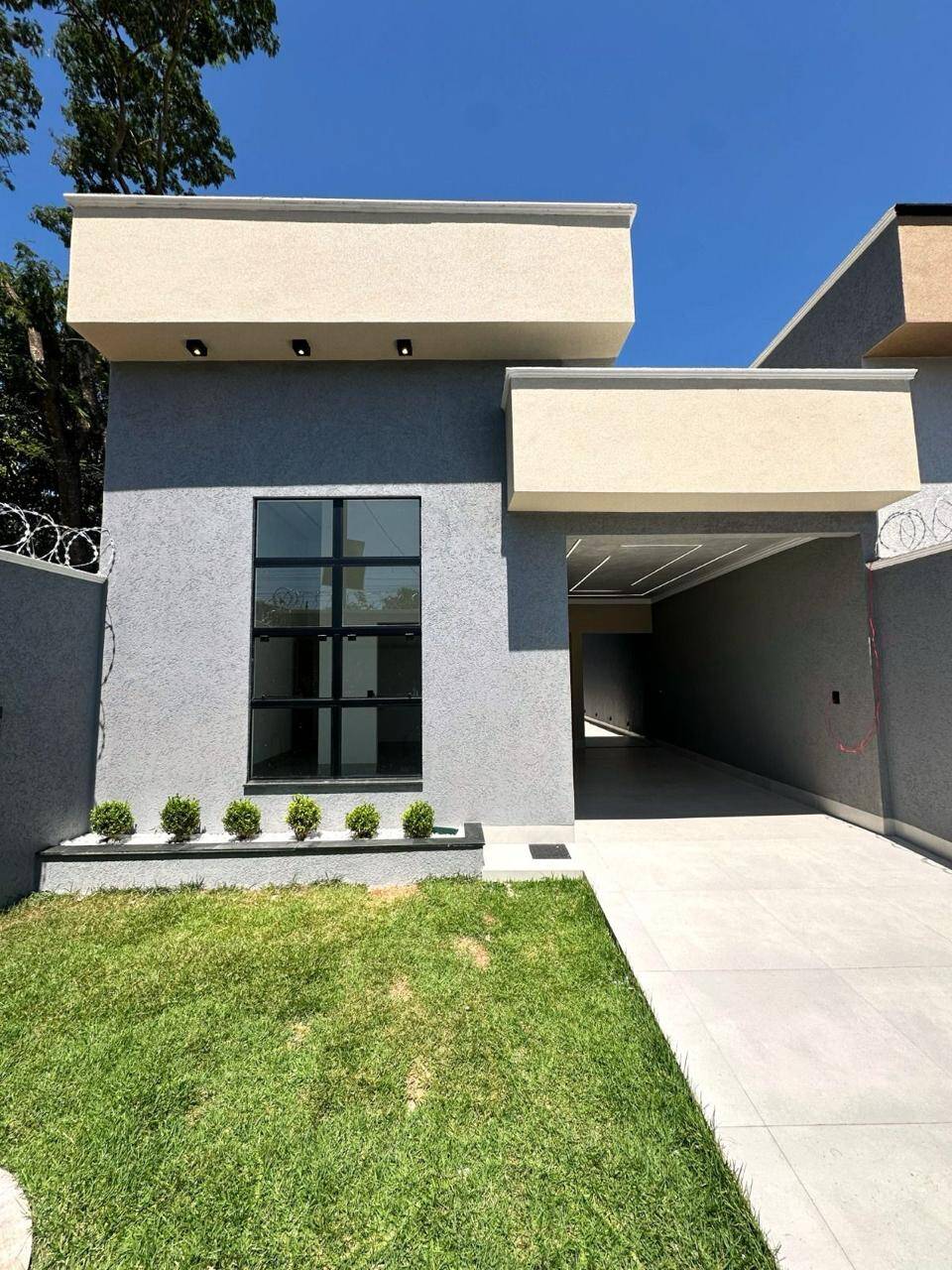 #2088 - Casa para Venda em Aparecida de Goiânia - GO