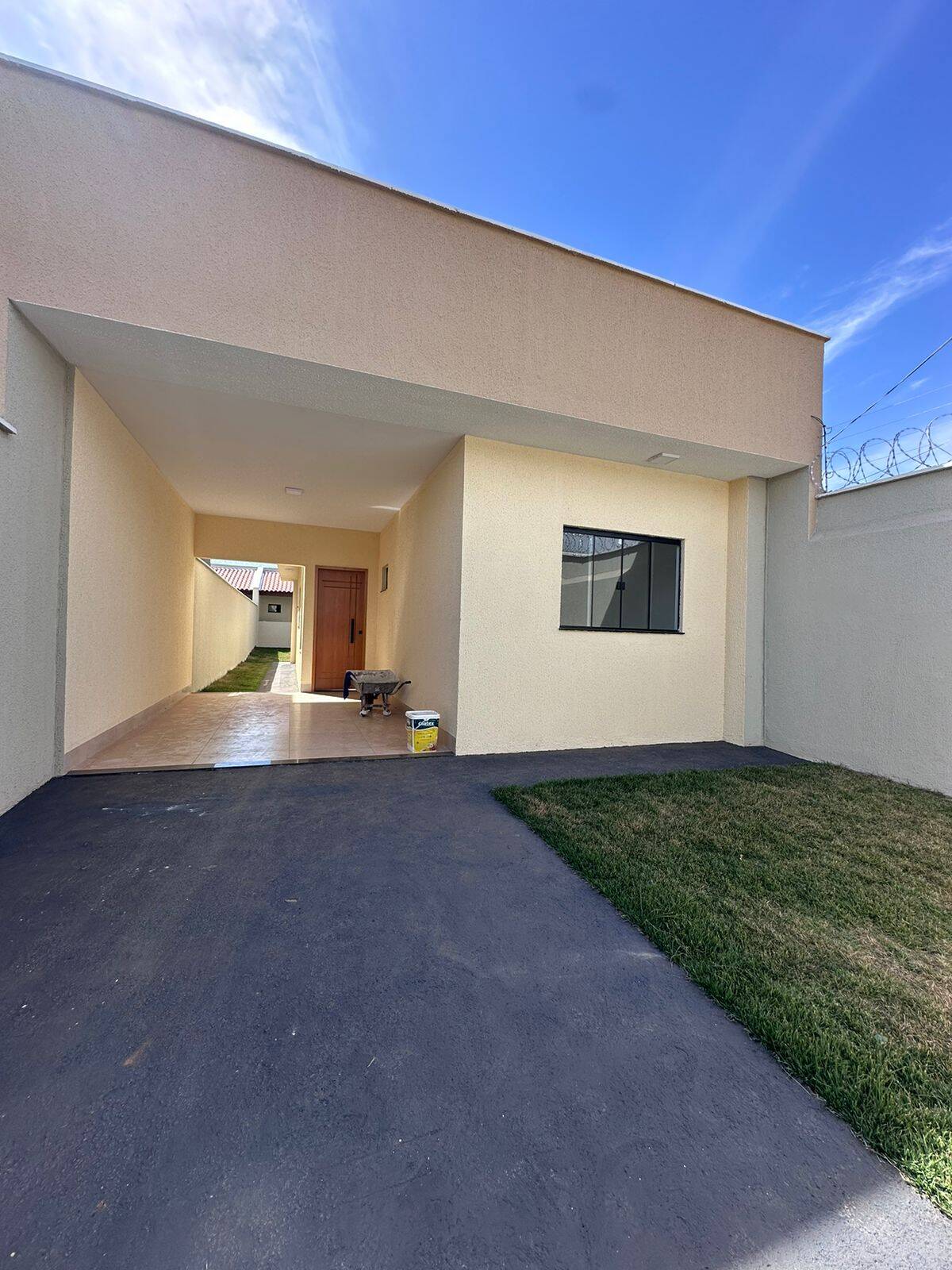 #2153 - Casa para Venda em Aparecida de Goiânia - GO