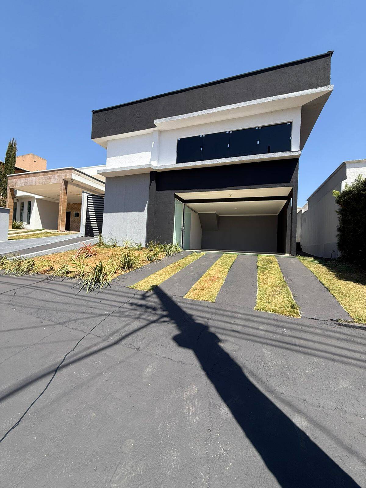 #2238 - Sobrado para Venda em Senador Canedo - GO