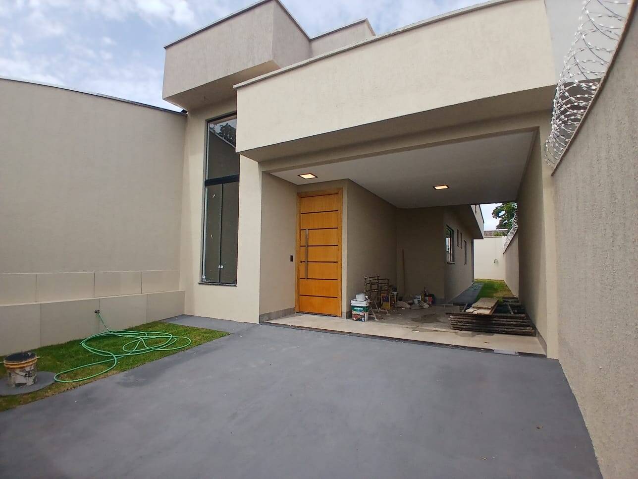 #2352 - Casa para Venda em Aparecida de Goiânia - GO