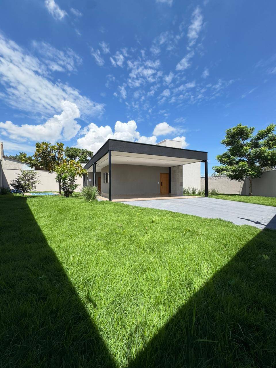 #2545-BI - Casa para Venda em Aparecida de Goiânia - GO