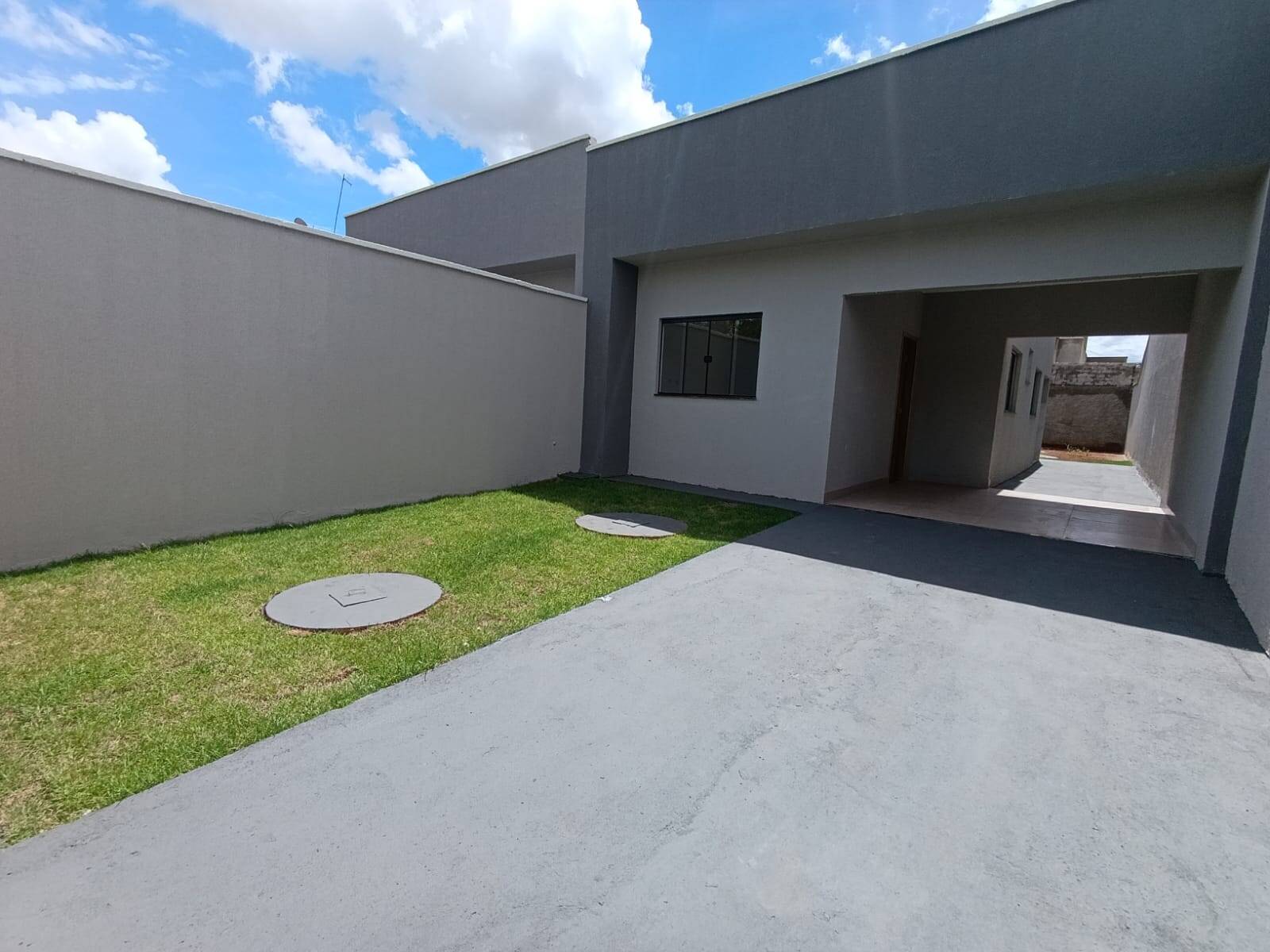 #2343 - Casa para Venda em Aparecida de Goiânia - GO