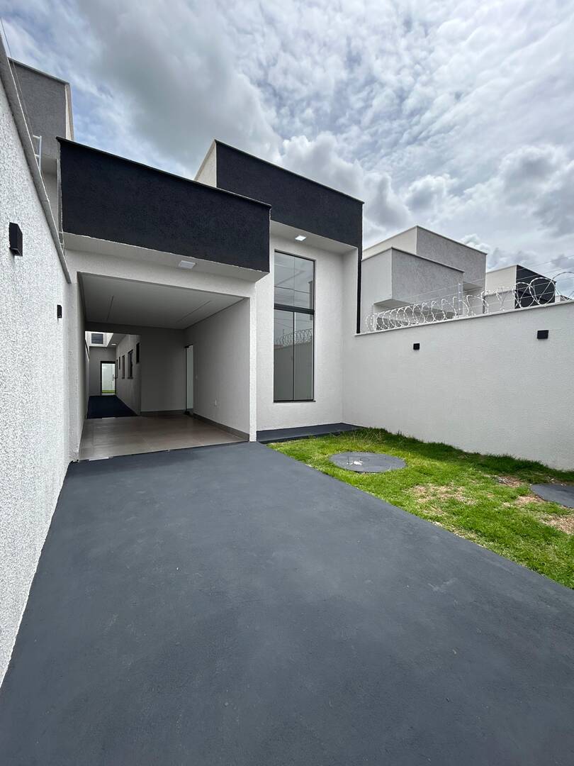 #2634 - Casa para Venda em Aparecida de Goiânia - GO