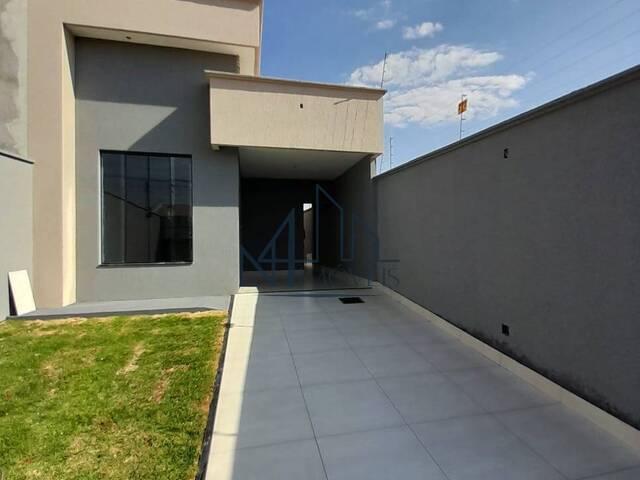 #327 - Casa para Venda em Aparecida de Goiânia - GO
