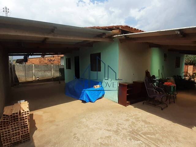 #767 - Casa para Venda em Aparecida de Goiânia - GO