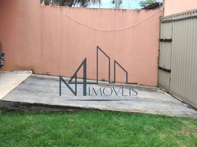 #914 - Casa para Venda em Aparecida de Goiânia - GO