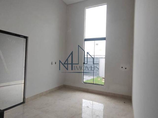 #976 - Casa para Venda em Aparecida de Goiânia - GO
