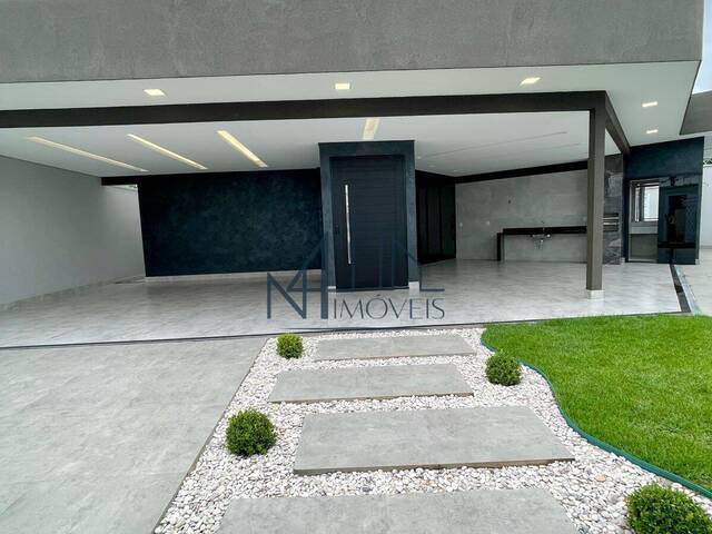 #992 - Casa para Venda em Goiânia - GO