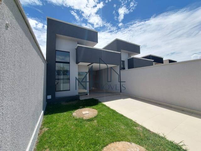 #1001 - Casa para Venda em Aparecida de Goiânia - GO