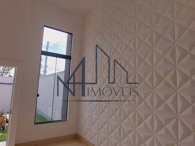 #1001 - Casa para Venda em Aparecida de Goiânia - GO