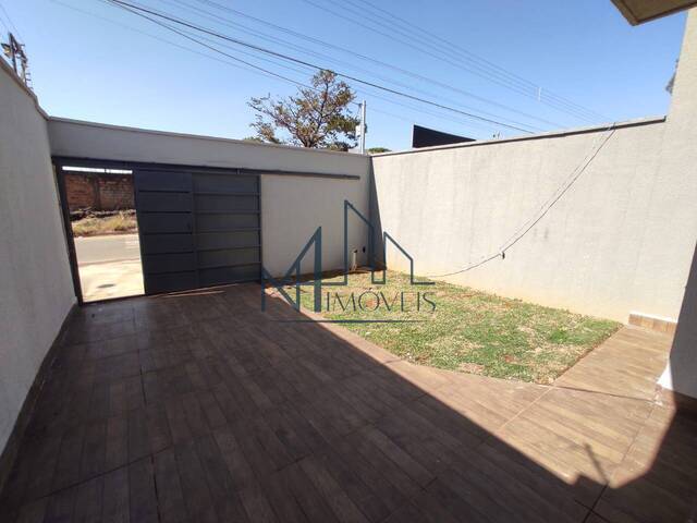 #1013 - Casa para Venda em Aparecida de Goiânia - GO