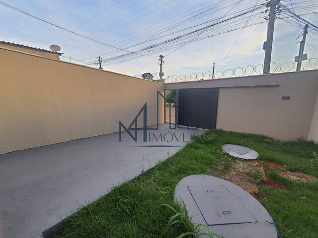 #853 - Casa para Venda em Aparecida de Goiânia - GO