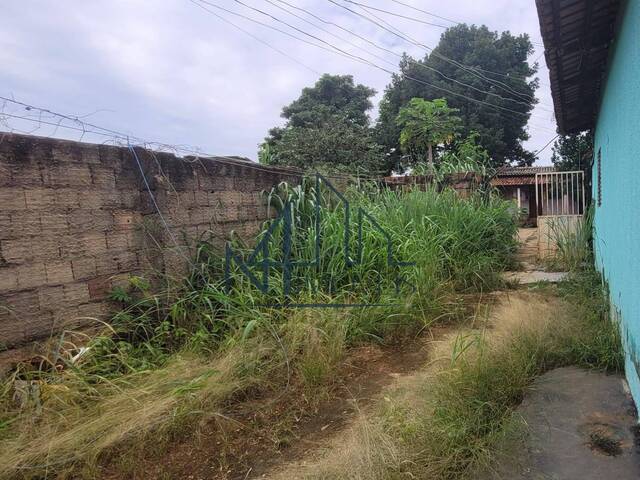 #1070 - Casa para Venda em Aparecida de Goiânia - GO