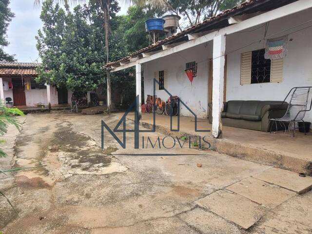 #1070 - Casa para Venda em Aparecida de Goiânia - GO