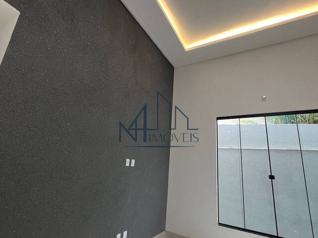 #1210 - Casa para Venda em Aparecida de Goiânia - GO