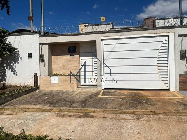 #1247 - Casa para Venda em Aparecida de Goiânia - GO