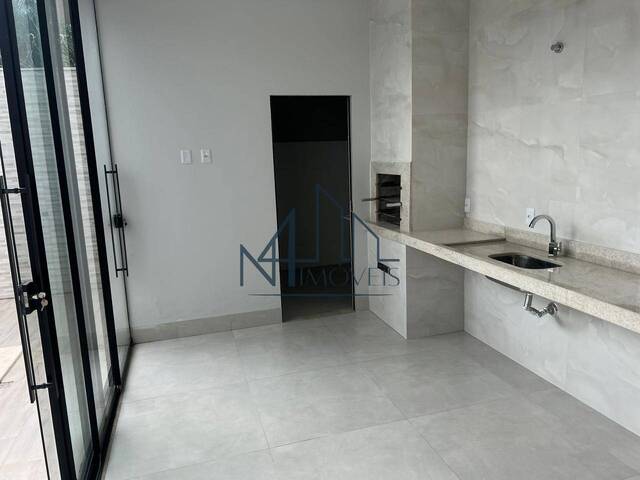 #1351 - Casa para Venda em Goiânia - GO