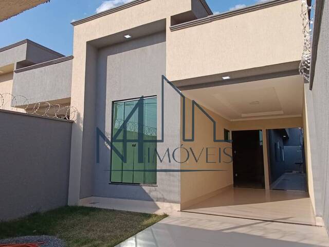 #1385 - Casa para Venda em Aparecida de Goiânia - GO