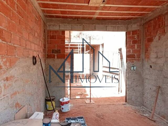 #1390 - Casa para Venda em Aparecida de Goiânia - GO