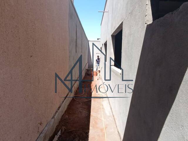 #1391 - Casa para Venda em Aparecida de Goiânia - GO