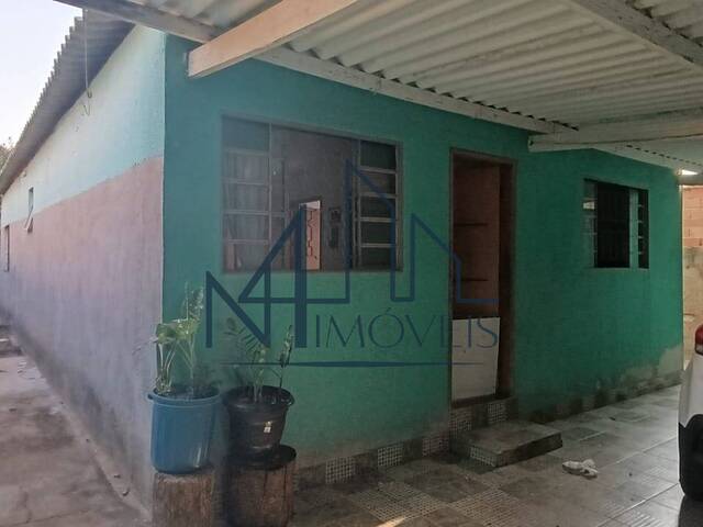 #1402 - Casa para Venda em Aparecida de Goiânia - GO